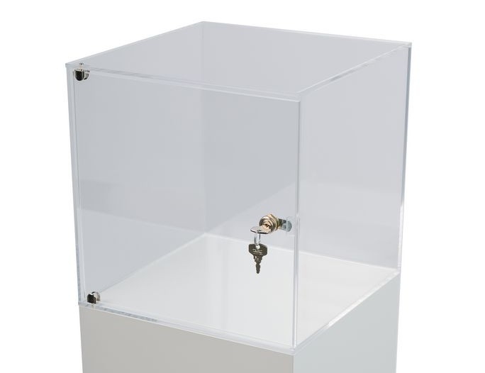 Vitrine en plexiglas avec porte